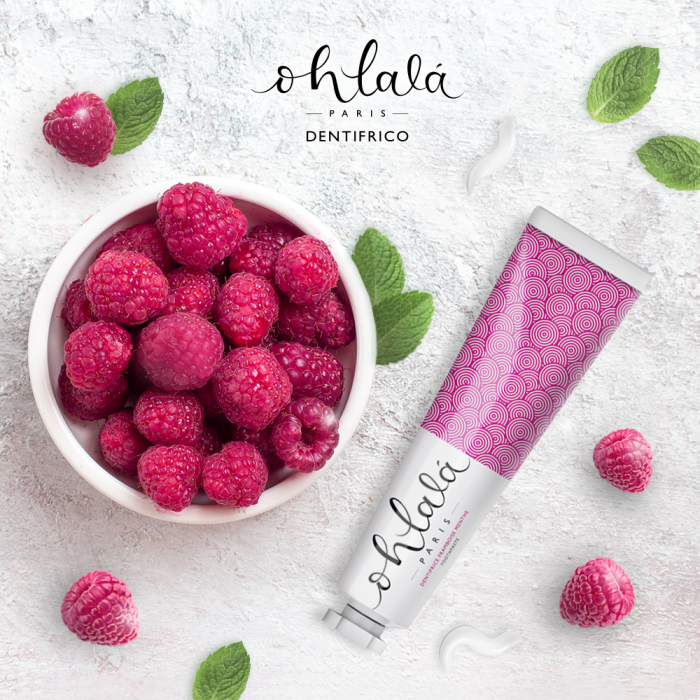 OHLALA PARIS MINI PUTNI SET "RASPBERRY" ( PASTA ZA ZUBE RASPBERRY 15 ML + MINI ČETKICA ZA ZUBE OD BAMBUSA) 